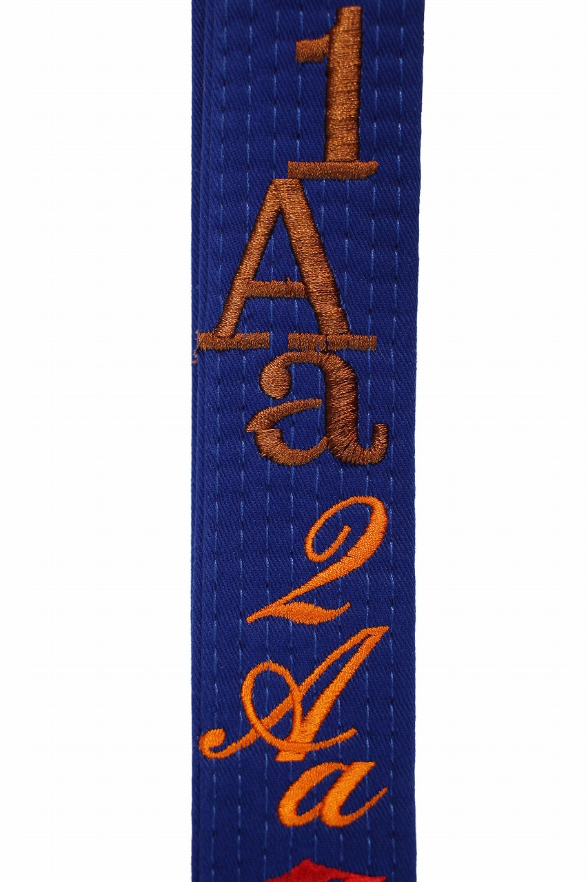 英数字フォント見本　A.英数字01縦 B.英数字02縦