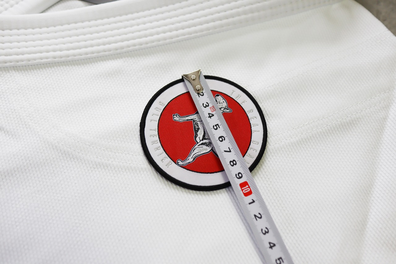 パッチ縫い付け例 A: 10㎝x10cm以内 600円