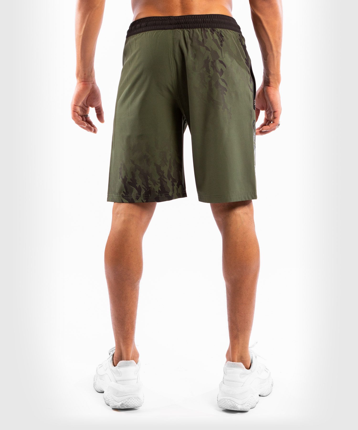 VENUM トレーニングショーツ UFC AUTHENTIC FIGHT WEEK PERFORMANCE カーキ