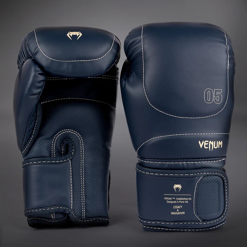 VENUM ボクシンググローブ Impact Evo アイシーブルー